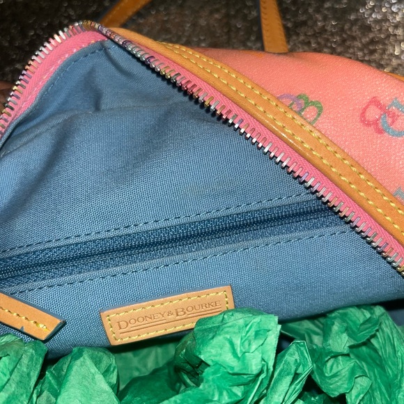 Women’s Dooney & Bourke Pink Purse (small) - Picture 10 of 11